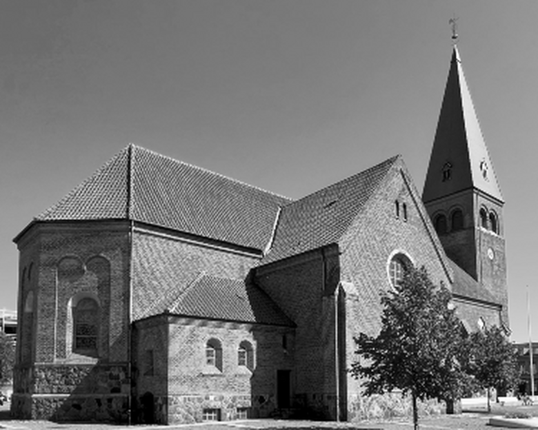 Holstebro Kirke i sorthvid