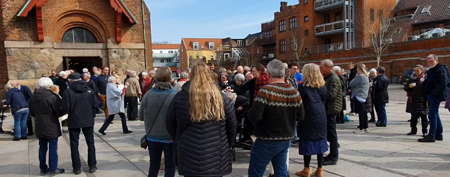 Kirkekaffe foran Holstebro Kirke